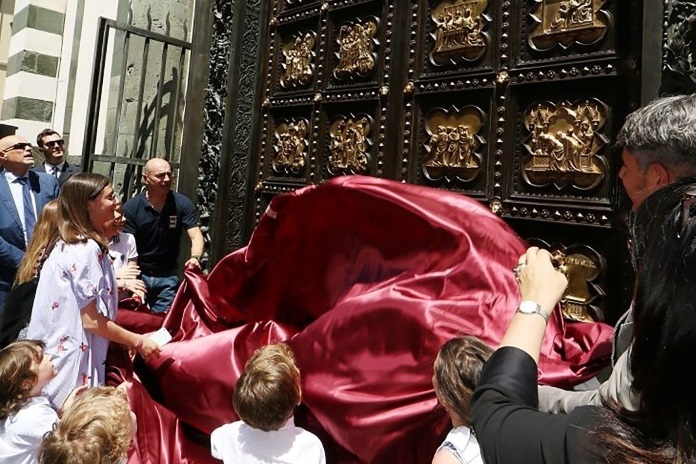 baptistery-8-696x464.jpg
