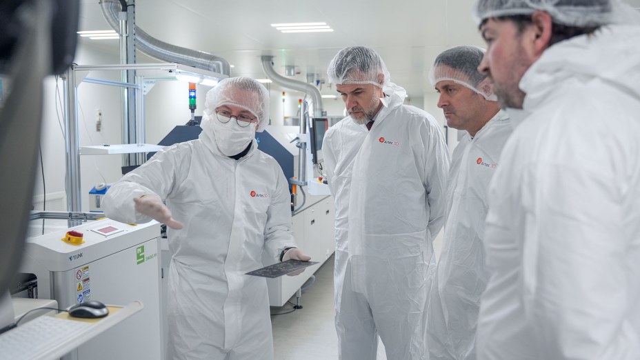 Optoelectronics production facility